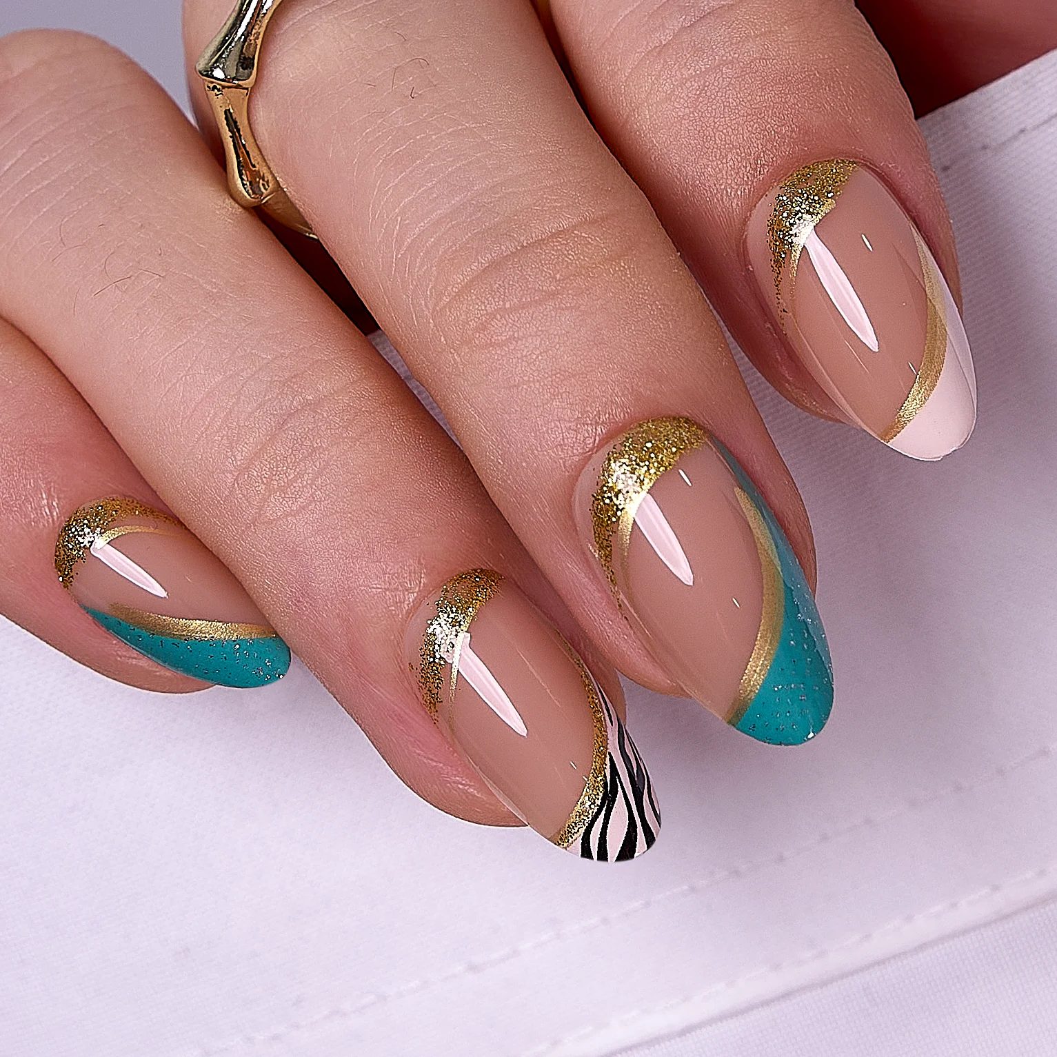 Golden Edge – S Almond
