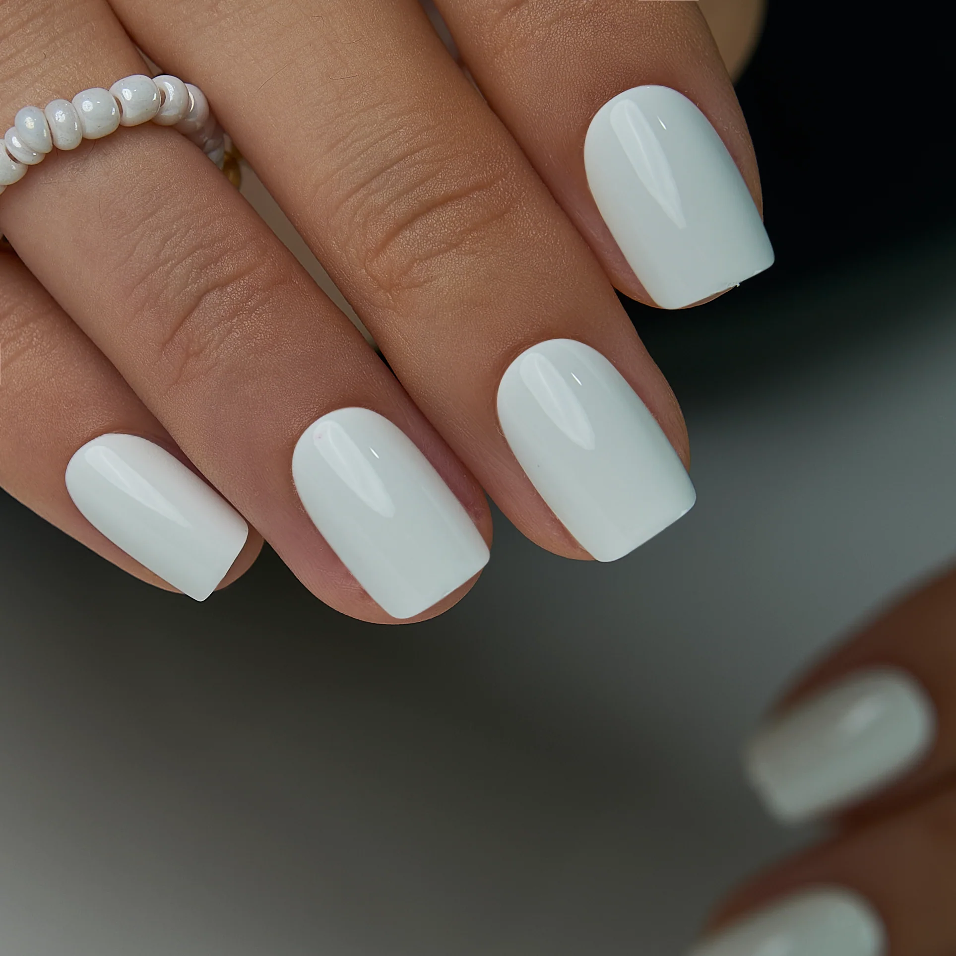 White Pearl – M Squoval - Image 3