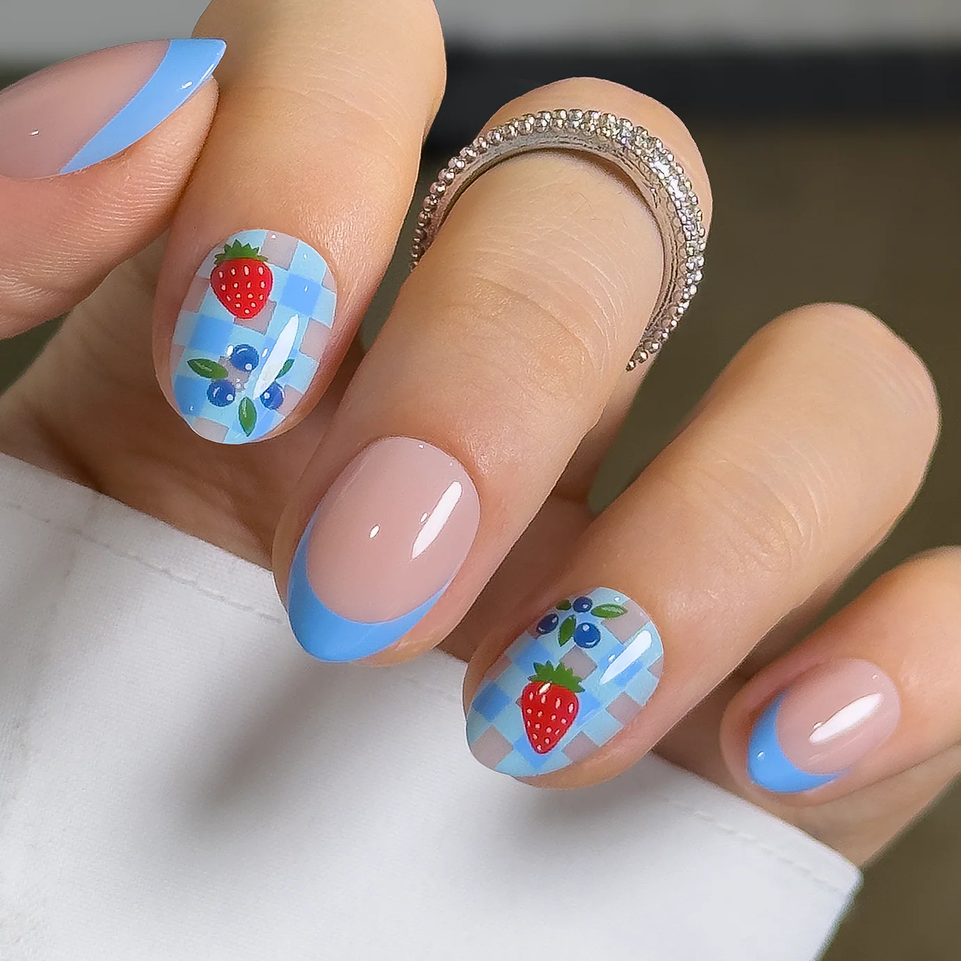Berry Picnic – RS Almond - Image 3