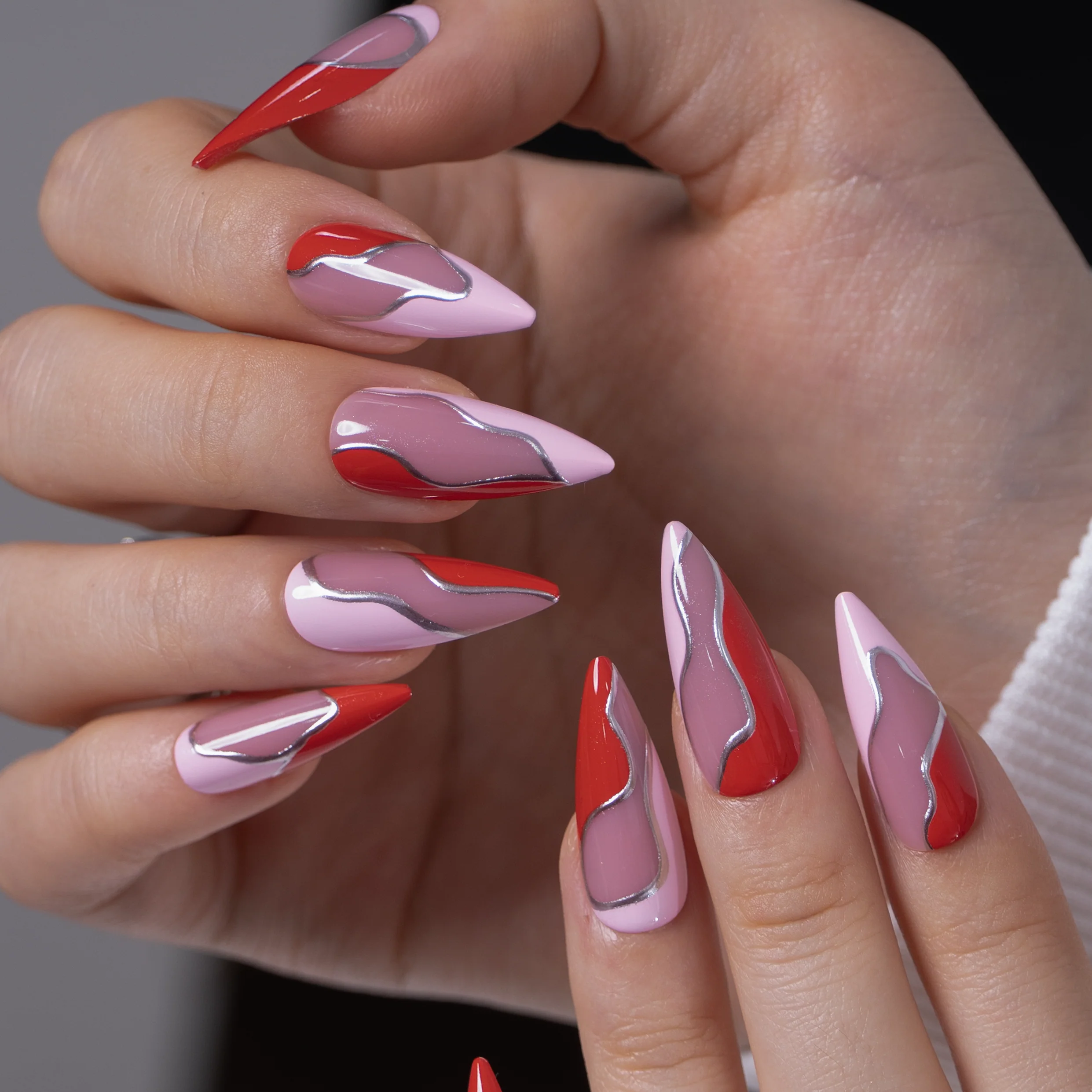 Designer’s Pick | Flame Curve – L Stiletto