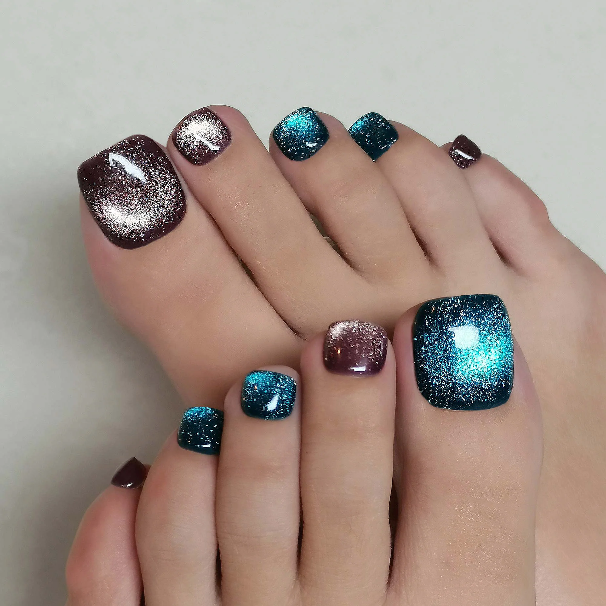 Emerald Ember - Squoval Toenails