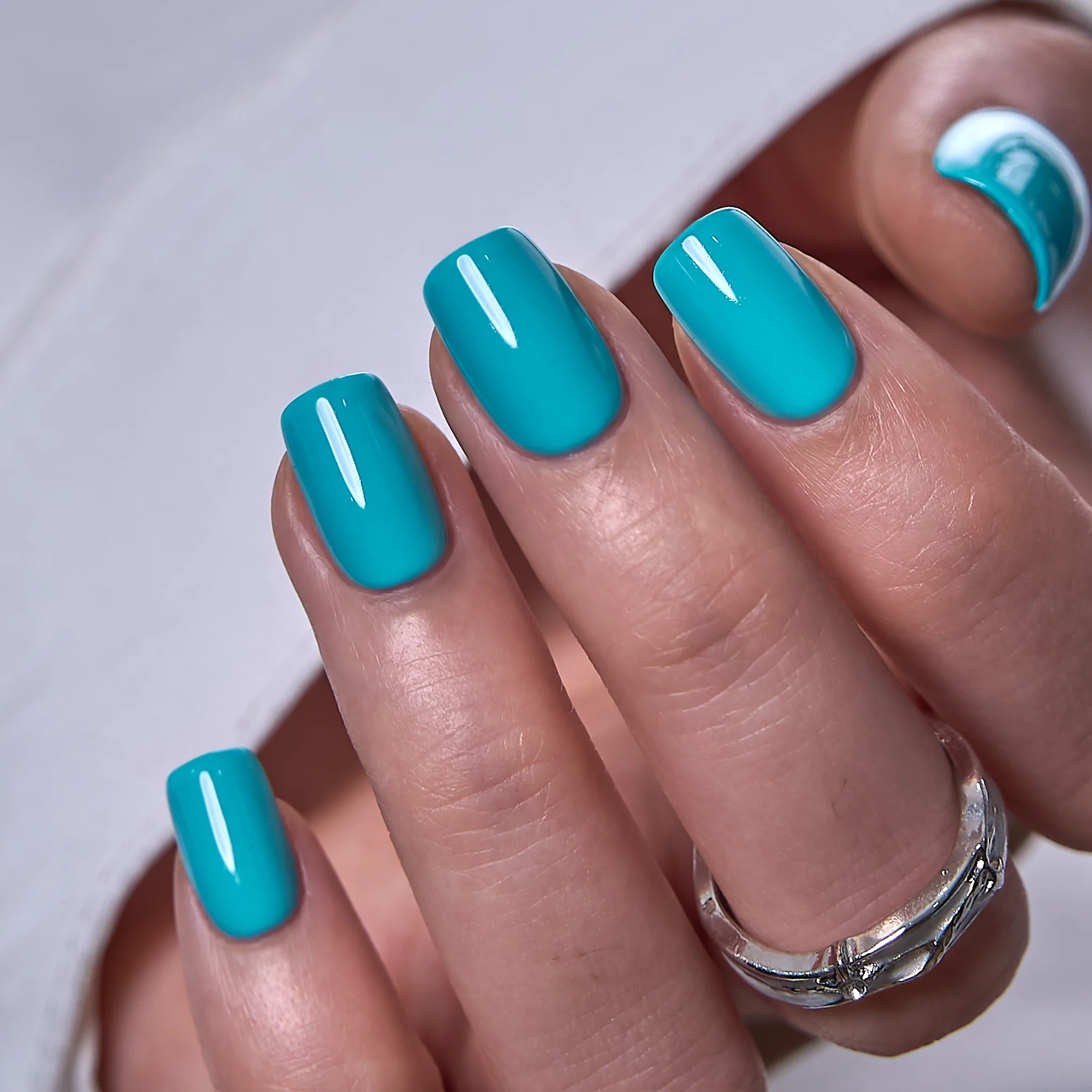 Mint Rush – S Squoval - Image 2