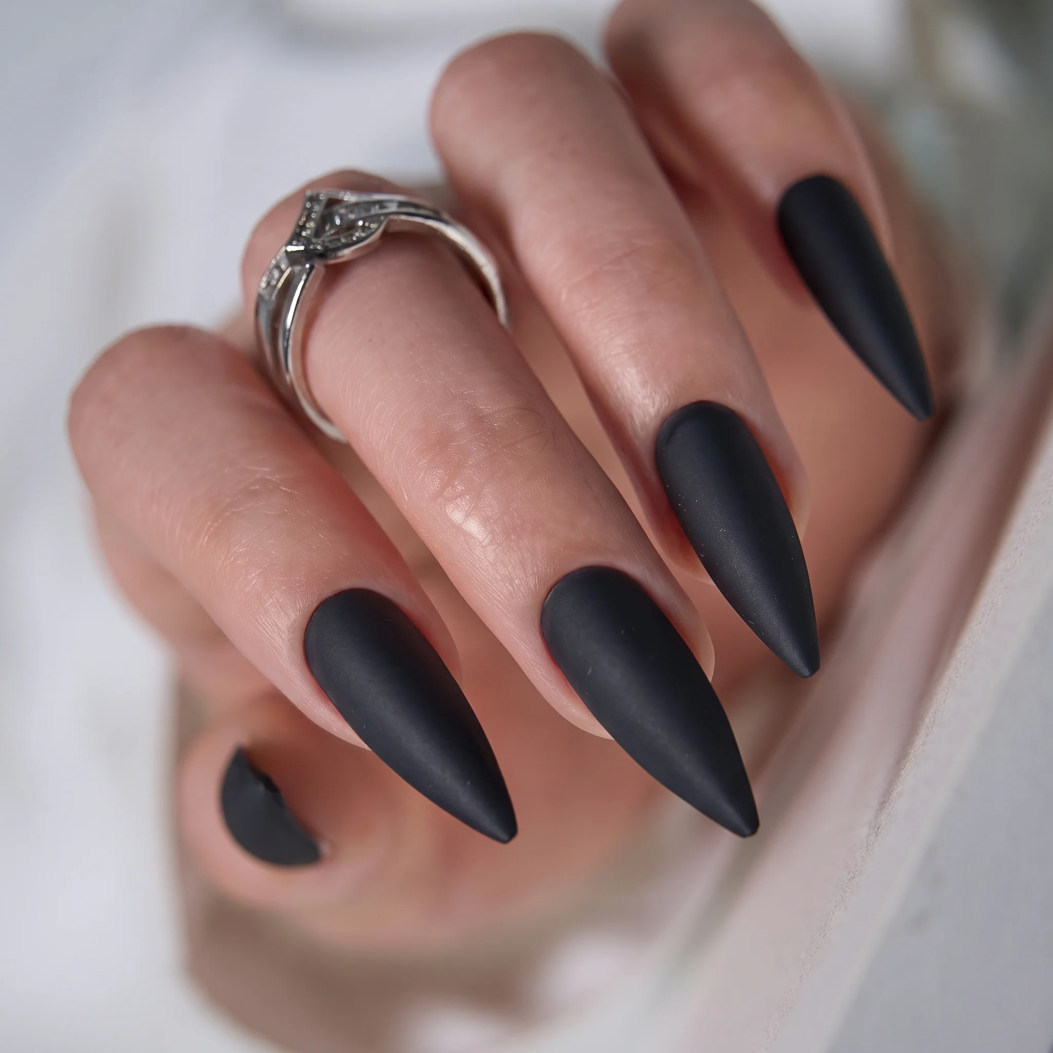 Obsidian Silk – L Stiletto - Image 5