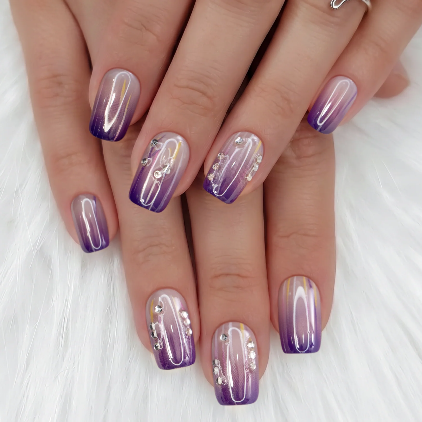 Designer’s Pick | Aurora Shine – M Squoval