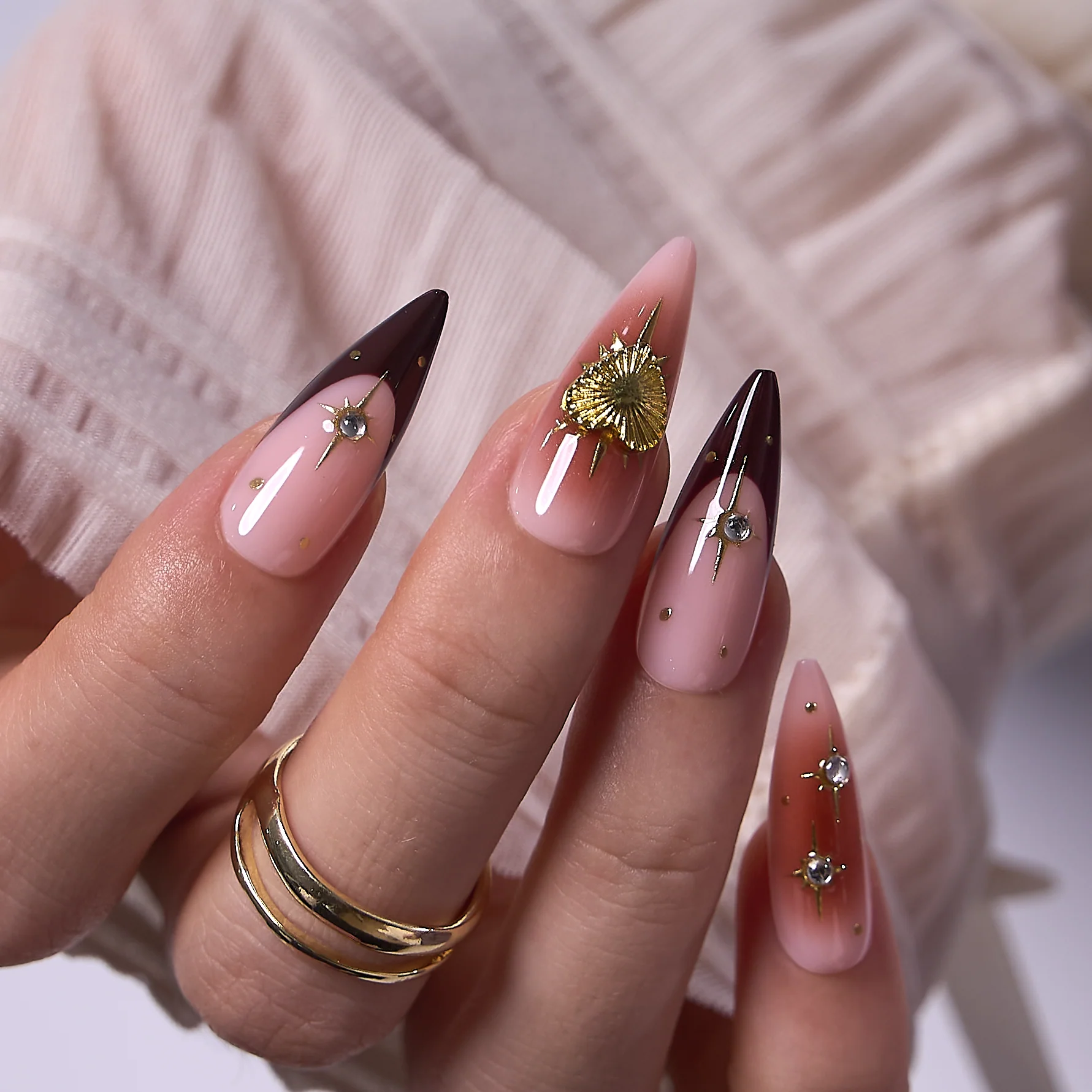 Designer’s Pick | Solar Aura – L Stiletto - Image 3